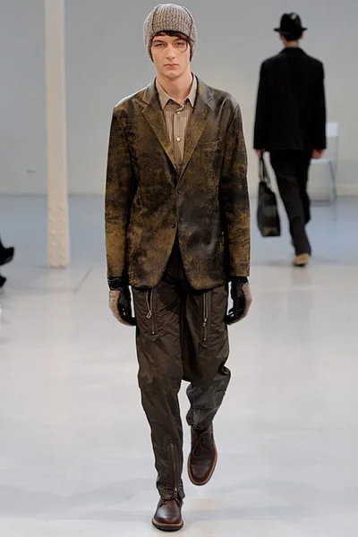 Look 2